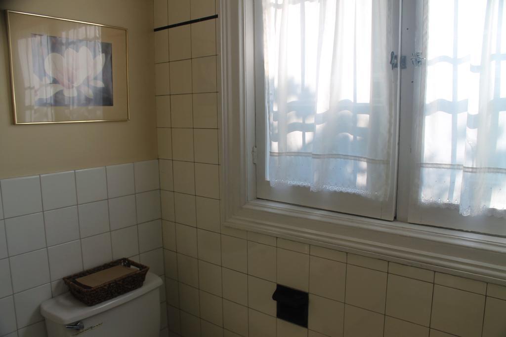 Havinn International Guest House Торонто Экстерьер фото