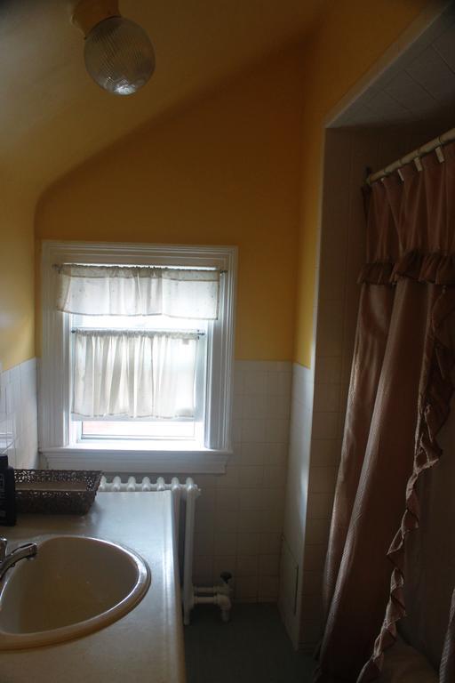 Havinn International Guest House Торонто Экстерьер фото