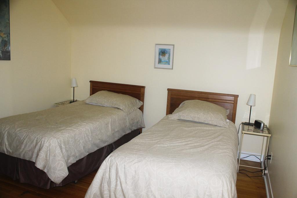 Havinn International Guest House Торонто Номер фото