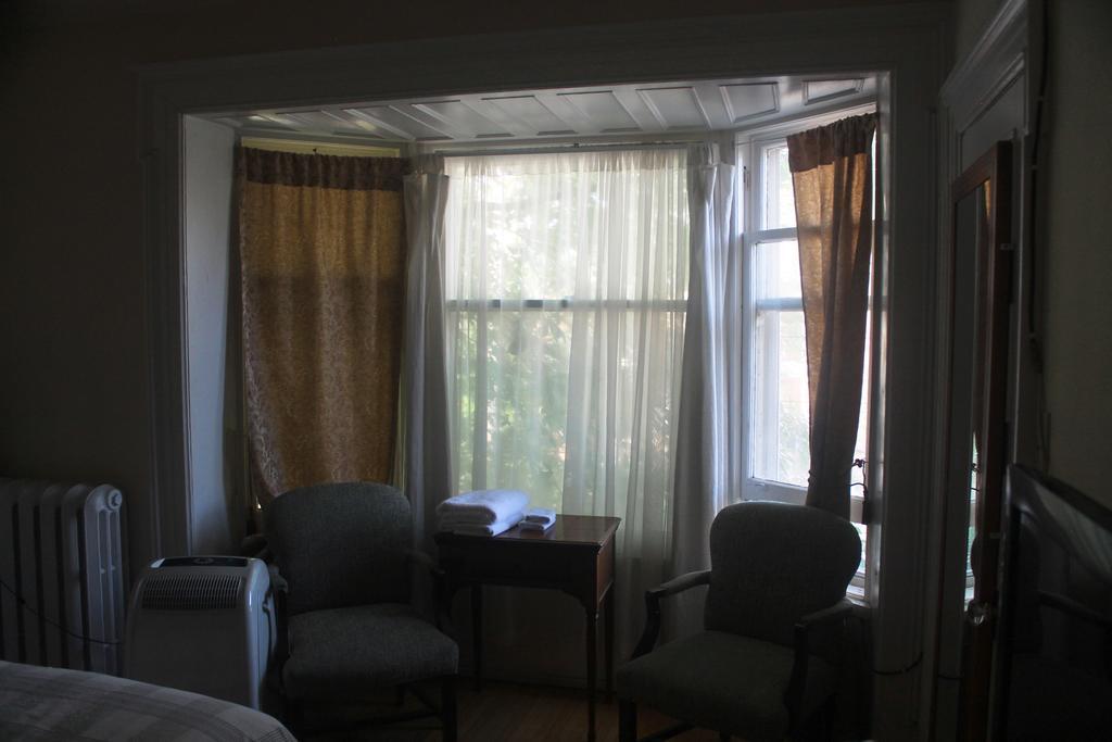 Havinn International Guest House Торонто Экстерьер фото