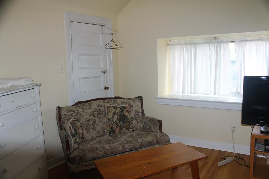 Havinn International Guest House Торонто Экстерьер фото