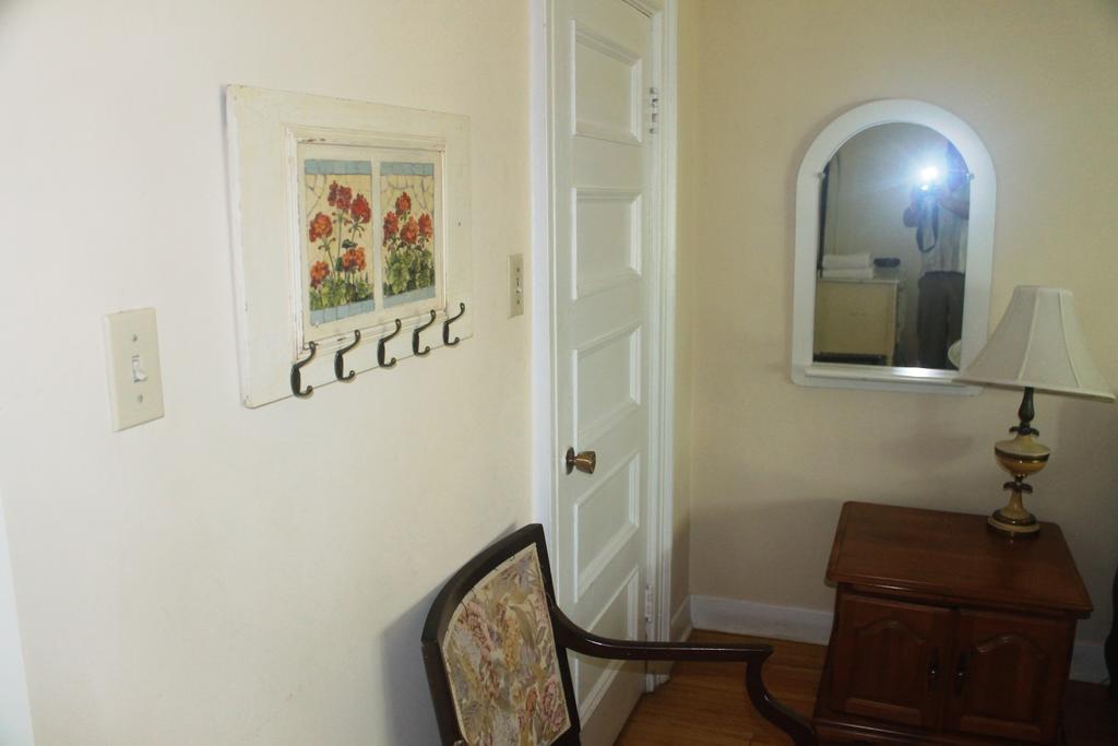 Havinn International Guest House Торонто Номер фото